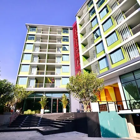 Lakkhana Poolside Resort